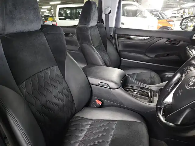 トヨタ ヴェルファイア ハイブリット ZR 福岡県 2016(平28)年 8.8万km ブラック 4WD/両側パワースライドドア/バックカメラ/ビルトインETC/ドライブレコーダー/レーダークルーズコントロール/クリアランスソナー/LEDヘッドランプ/オートライト/デュアルオートエアコン/木目調/革巻きコンビステアリング/ハーフレザーシート/前席パワーシート/運転席ポジションメモリー/2列目リラックスキャプテンシート/2列目マニュアルオットマン/純正17インチアルミホイール/スマートキー/プッシュエンジンスタート/禁煙車