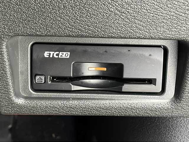 日産 サクラ G 千葉県 2024(令6)年 0.8万km ブラック 衝突軽減ブレーキ/レーンキープアシスト/レーダークルーズコントロール/純正ナビ/（フルセグ/Bluetooth/USB/FM/AM）/全方位カメラ/ビルトインETC2.0/ドライブレコーダー/ステアリングヒーター/プロパイロット/LEDヘッドライト/電動格納ミラー/先行者発進お知らせ/標識認識