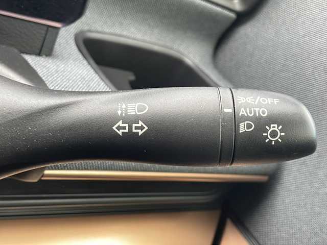 日産 サクラ G 千葉県 2024(令6)年 0.8万km ブラック 衝突軽減ブレーキ/レーンキープアシスト/レーダークルーズコントロール/純正ナビ/（フルセグ/Bluetooth/USB/FM/AM）/全方位カメラ/ビルトインETC2.0/ドライブレコーダー/ステアリングヒーター/プロパイロット/LEDヘッドライト/電動格納ミラー/先行者発進お知らせ/標識認識