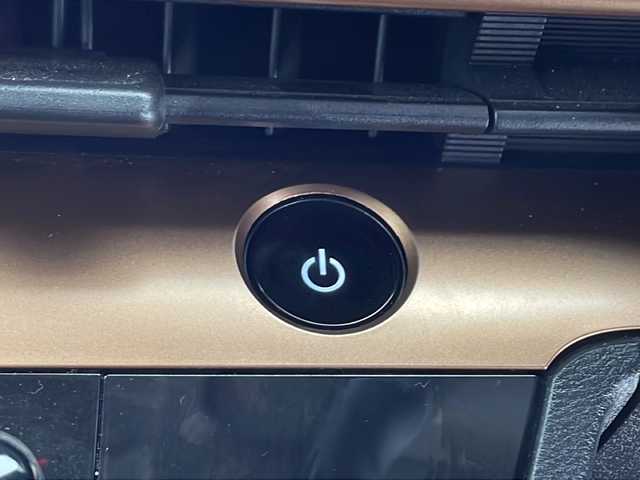 日産 サクラ G 千葉県 2024(令6)年 0.8万km ブラック 衝突軽減ブレーキ/レーンキープアシスト/レーダークルーズコントロール/純正ナビ/（フルセグ/Bluetooth/USB/FM/AM）/全方位カメラ/ビルトインETC2.0/ドライブレコーダー/ステアリングヒーター/プロパイロット/LEDヘッドライト/電動格納ミラー/先行者発進お知らせ/標識認識