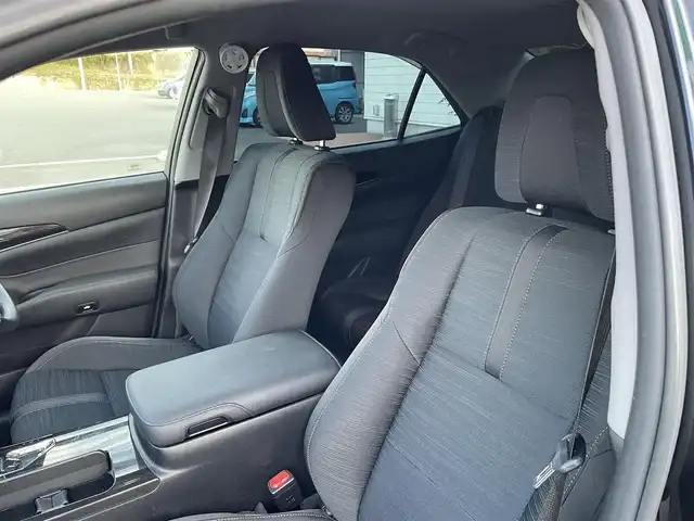 トヨタ クラウン ハイブリッド アスリートS ブラックスタイル 岡山県 2014(平26)年 6.6万km プレシャスブラックパール 純正HDDナビ/フルセグTV、CD、DVD、AM、FM、Bluetooth/バックカメラ/前後コーナーセンサー/クルーズコントロール/純正18インチスパッタリング塗装アルミホイール