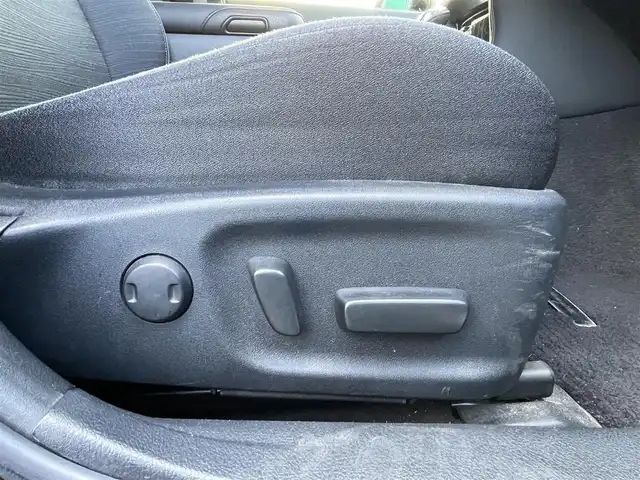 トヨタ クラウン ハイブリッド アスリートS ブラックスタイル 岡山県 2014(平26)年 6.6万km プレシャスブラックパール 純正HDDナビ/フルセグTV、CD、DVD、AM、FM、Bluetooth/バックカメラ/前後コーナーセンサー/クルーズコントロール/純正18インチスパッタリング塗装アルミホイール