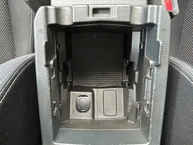 スバル インプレッサ ＸＶ 2．0i－L アイサイト 大阪府 2014(平26)年 10.5万km アイスシルバーメタリック ４WD/バックカメラ/アドリングストップ/Pioneer　7インチ型メモリナビ　/  AM/FM/CD/DVD/USB接続/ワンセグTV/MTモード付AT/パドルシフト/車間維持装置付きクルーズコントロール/D・N席パワーシート/アイサイトII/・レーダークルーズコントロール/・プリクラッシュブレーキ/・AT誤発進抑制/・車線逸脱警報/・先行車発進通知/ABS/横滑り防止機能/オートエアコン/オートライト/ウインカーミラー/純正アルミホイール/Wエアバック/トノカバー/取扱説明書