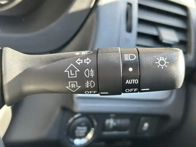 スバル インプレッサ ＸＶ 2．0i－L アイサイト 大阪府 2014(平26)年 10.5万km アイスシルバーメタリック ４WD/バックカメラ/アドリングストップ/Pioneer　7インチ型メモリナビ　/  AM/FM/CD/DVD/USB接続/ワンセグTV/MTモード付AT/パドルシフト/車間維持装置付きクルーズコントロール/D・N席パワーシート/アイサイトII/・レーダークルーズコントロール/・プリクラッシュブレーキ/・AT誤発進抑制/・車線逸脱警報/・先行車発進通知/ABS/横滑り防止機能/オートエアコン/オートライト/ウインカーミラー/純正アルミホイール/Wエアバック/トノカバー/取扱説明書