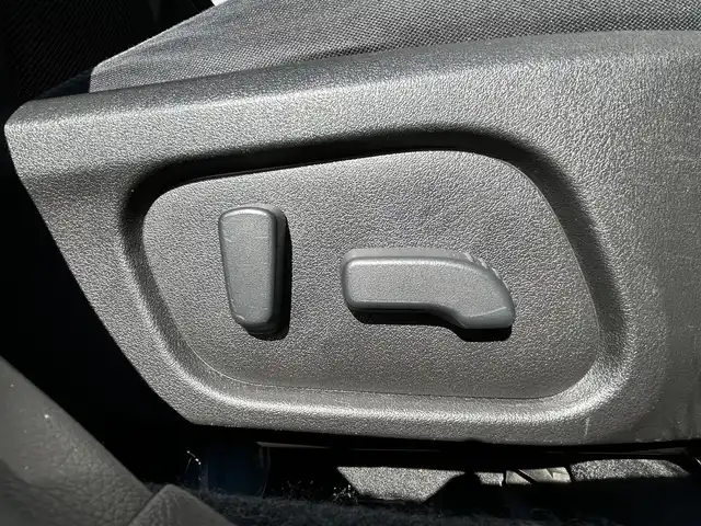 スバル インプレッサ ＸＶ 2．0i－L アイサイト 大阪府 2014(平26)年 10.5万km アイスシルバーメタリック ４WD/バックカメラ/アドリングストップ/Pioneer　7インチ型メモリナビ　/  AM/FM/CD/DVD/USB接続/ワンセグTV/MTモード付AT/パドルシフト/車間維持装置付きクルーズコントロール/D・N席パワーシート/アイサイトII/・レーダークルーズコントロール/・プリクラッシュブレーキ/・AT誤発進抑制/・車線逸脱警報/・先行車発進通知/ABS/横滑り防止機能/オートエアコン/オートライト/ウインカーミラー/純正アルミホイール/Wエアバック/トノカバー/取扱説明書