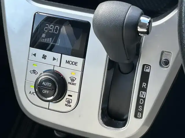 ダイハツ キャスト スタイル GプライムコレSAⅡ 岩手県 2017(平29)年 5.3万km 白 ４WD/エクリプス7インチナビ/FM/AM/フルセグ/Bluetooth/衝突軽減ブレーキ/横滑り防止装置/盗難防止装置/アイドリングストップ/シートヒーター/バックカメラ/LEDライト/フォグランプ/AUTOライト/純正マット/純正バイザー/ETC/夏タイヤ積載