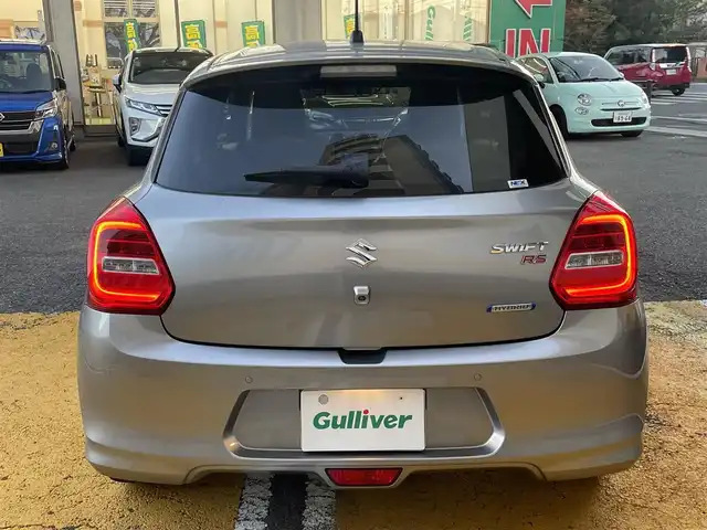 スズキ スイフト HYBRID RS 静岡県 2021(令3)年 3.4万km プレミアムシルバーメタリック ワンオーナー/純正8インチナビ/フルセグTV/DVD/CD/SD/BT/MSV/全方位カメラ/社外15インチAW/純正16インチAW(サマータイヤ付)車内積載/前後ドライブレコーダー/前後コーナーセンサー/衝突軽減ブレーキ/レーンキープアシスト/ブラインドスポットモニター/レーダークルーズコントロール/運転席シートヒーター/スマートキー×2/保証書/取扱説明書/ナビ取扱説明書/R6点検記録簿有