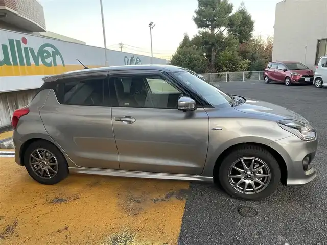 スズキ スイフト HYBRID RS 静岡県 2021(令3)年 3.4万km プレミアムシルバーメタリック ワンオーナー/純正8インチナビ/フルセグTV/DVD/CD/SD/BT/MSV/全方位カメラ/社外15インチAW/純正16インチAW(サマータイヤ付)車内積載/前後ドライブレコーダー/前後コーナーセンサー/衝突軽減ブレーキ/レーンキープアシスト/ブラインドスポットモニター/レーダークルーズコントロール/運転席シートヒーター/スマートキー×2/保証書/取扱説明書/ナビ取扱説明書/R6点検記録簿有