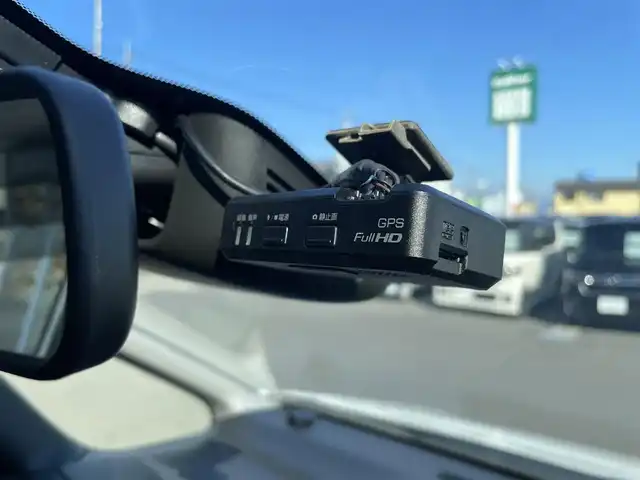 日産 セレナ ハイウェイスター プロパイロットED 静岡県 2017(平29)年 5.7万km ブリリアントホワイトパール ワンオーナー/純正9インチナビ/（AM/FM/CD/DVD/BD/BT)/フルセグTV/バックカメラ/プロパイロット/レーダークルーズコントロール/両側パワースライドドア/左側ハンズフリースライドドア/純正フリップダウンモニター/ビルトインETC/純正ドライブレコーダー/スマートキー/プッシュスタート/スペアキー×１/純正16インチアルミホイール/純正フロアマット/電動パーキングブレーキ/オートホールド/エマージェンシーブレーキ/レーンキープアシスト/横滑り防止装置/LEDヘッドライド/クリアランスソナー/コーナーセンサー/純正ドアバイザー/保証書