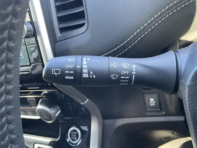 日産 セレナ ハイウェイスター プロパイロットED 静岡県 2017(平29)年 5.7万km ブリリアントホワイトパール ワンオーナー/純正9インチナビ/（AM/FM/CD/DVD/BD/BT)/フルセグTV/バックカメラ/プロパイロット/レーダークルーズコントロール/両側パワースライドドア/左側ハンズフリースライドドア/純正フリップダウンモニター/ビルトインETC/純正ドライブレコーダー/スマートキー/プッシュスタート/スペアキー×１/純正16インチアルミホイール/純正フロアマット/電動パーキングブレーキ/オートホールド/エマージェンシーブレーキ/レーンキープアシスト/横滑り防止装置/LEDヘッドライド/クリアランスソナー/コーナーセンサー/純正ドアバイザー/保証書