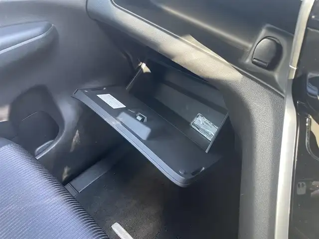 日産 セレナ ハイウェイスター プロパイロットED 静岡県 2017(平29)年 5.7万km ブリリアントホワイトパール ワンオーナー/純正9インチナビ/（AM/FM/CD/DVD/BD/BT)/フルセグTV/バックカメラ/プロパイロット/レーダークルーズコントロール/両側パワースライドドア/左側ハンズフリースライドドア/純正フリップダウンモニター/ビルトインETC/純正ドライブレコーダー/スマートキー/プッシュスタート/スペアキー×１/純正16インチアルミホイール/純正フロアマット/電動パーキングブレーキ/オートホールド/エマージェンシーブレーキ/レーンキープアシスト/横滑り防止装置/LEDヘッドライド/クリアランスソナー/コーナーセンサー/純正ドアバイザー/保証書