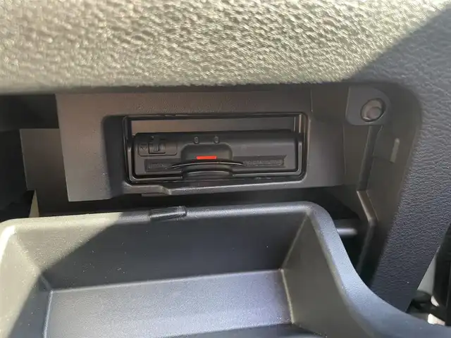 日産 セレナ ハイウェイスター プロパイロットED 静岡県 2017(平29)年 5.7万km ブリリアントホワイトパール ワンオーナー/純正9インチナビ/（AM/FM/CD/DVD/BD/BT)/フルセグTV/バックカメラ/プロパイロット/レーダークルーズコントロール/両側パワースライドドア/左側ハンズフリースライドドア/純正フリップダウンモニター/ビルトインETC/純正ドライブレコーダー/スマートキー/プッシュスタート/スペアキー×１/純正16インチアルミホイール/純正フロアマット/電動パーキングブレーキ/オートホールド/エマージェンシーブレーキ/レーンキープアシスト/横滑り防止装置/LEDヘッドライド/クリアランスソナー/コーナーセンサー/純正ドアバイザー/保証書