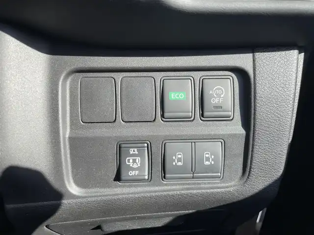 日産 セレナ ハイウェイスター プロパイロットED 静岡県 2017(平29)年 5.7万km ブリリアントホワイトパール ワンオーナー/純正9インチナビ/（AM/FM/CD/DVD/BD/BT)/フルセグTV/バックカメラ/プロパイロット/レーダークルーズコントロール/両側パワースライドドア/左側ハンズフリースライドドア/純正フリップダウンモニター/ビルトインETC/純正ドライブレコーダー/スマートキー/プッシュスタート/スペアキー×１/純正16インチアルミホイール/純正フロアマット/電動パーキングブレーキ/オートホールド/エマージェンシーブレーキ/レーンキープアシスト/横滑り防止装置/LEDヘッドライド/クリアランスソナー/コーナーセンサー/純正ドアバイザー/保証書