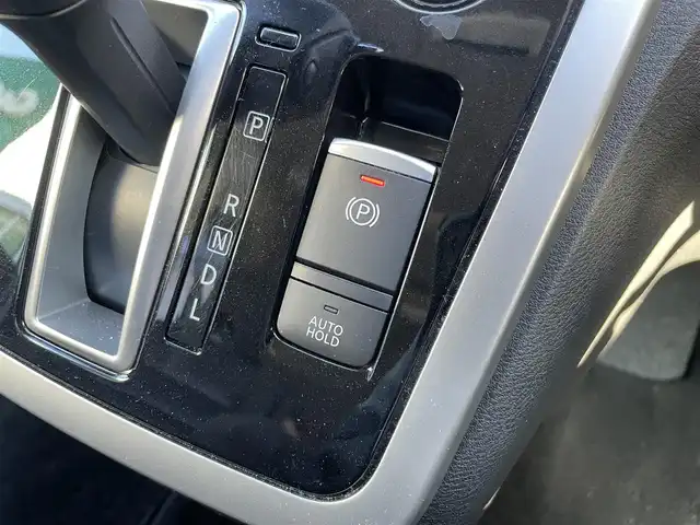 日産 セレナ ハイウェイスター プロパイロットED 静岡県 2017(平29)年 5.7万km ブリリアントホワイトパール ワンオーナー/純正9インチナビ/（AM/FM/CD/DVD/BD/BT)/フルセグTV/バックカメラ/プロパイロット/レーダークルーズコントロール/両側パワースライドドア/左側ハンズフリースライドドア/純正フリップダウンモニター/ビルトインETC/純正ドライブレコーダー/スマートキー/プッシュスタート/スペアキー×１/純正16インチアルミホイール/純正フロアマット/電動パーキングブレーキ/オートホールド/エマージェンシーブレーキ/レーンキープアシスト/横滑り防止装置/LEDヘッドライド/クリアランスソナー/コーナーセンサー/純正ドアバイザー/保証書