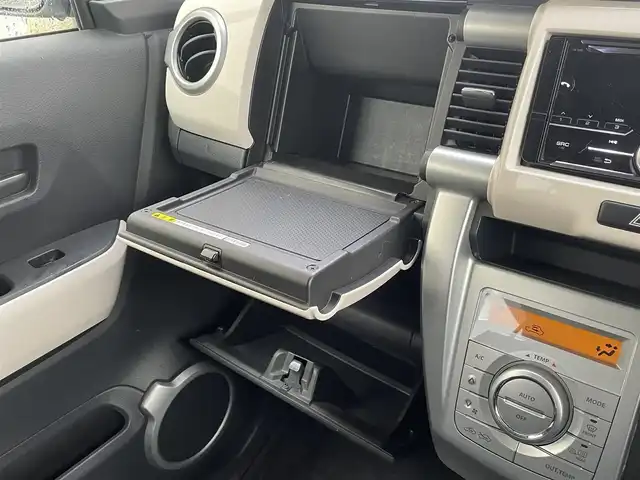 スズキ ハスラー J 静岡県 2019(令1)年 4.8万km ピュアホワイトパール/ブラック2トーン 社外オーディオ(CD/BT/AUX)/衝突軽減ブレーキ/レーンキープアシスト/LEDヘッドライト/LEDフォグ/純正15インチAW/スマートキー×2/保証書/取扱説明書