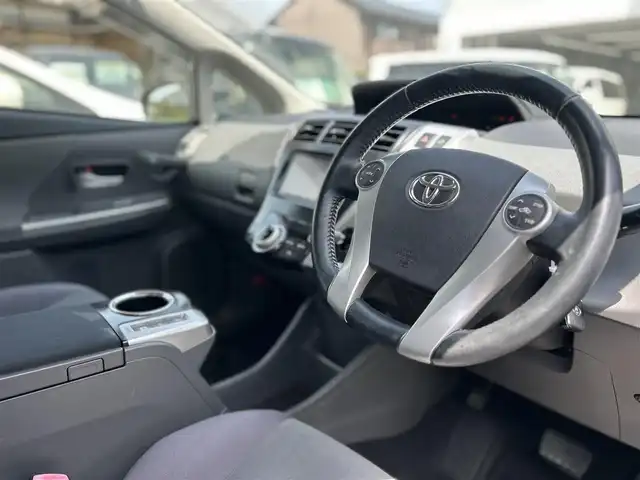 トヨタ プリウス α S ツーリングセレクション 宮崎県 2012(平24)年 10.8万km ブラック /ナビ(CN-S300WD)//TV/CD/DVD/Bluetooth//ETC//バックカメラ//純正フロアマット//純正アルミホイール//ドアバイザー//プッシュスタート//電格ウィンカーミラー//ステアリングスイッチ//オートライト//取扱説明書//保証書