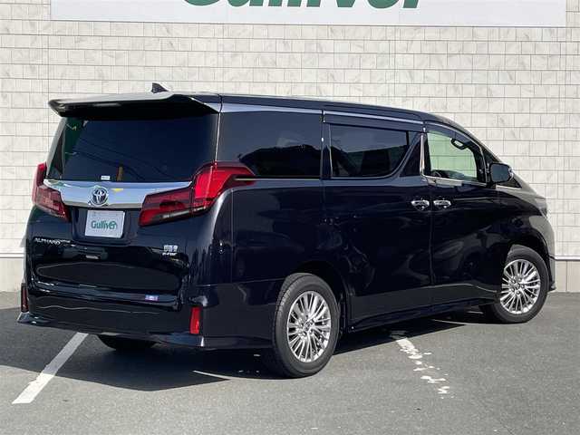 トヨタ アルファードハイブリット SR Cパッケージ 愛知県 2021(令3)年 2.5万km スパークリングブラックパールクリスタルシャイン 30アルファードハイブリッド4WD/・純正ディスプレイオーディオ（ナビキット付き）/・バックカメラ/・フルセグテレビ/・CD/DVD再生機能/・Bluetooth/USB接続機能/・ETC/・社外ドライブレコーダー（前後方向）/・本革シート/・パワーシート（運転席・助手席・2列目）/・シートヒーター（運転席・助手席）/・シートベンチレーション（運転席・助手席）/・オットマン/・両側電動スライドドア/・電動パワーバックドア/・純正17インチアルミホイール/・純正LEDヘッドライト/・オートマチックハイビーム/・衝突軽減ブレーキ/・レーンキープアシスト/・電動パーキングブレーキ/・ブレーキホールド/・アダプティブクルーズコントロール/・MTモード付きCVT/・スマートキー