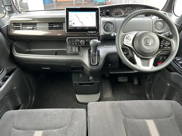 ホンダ Ｎ ＢＯＸ カスタム G L ホンダセンシング 福岡県 2019(令1)年 4.5万km ミラノレッド ・社外8インチナビ/（フルセグ/Bluetooth/USB/HDMI/AUX）/・社外10.2インチ後席用モニター/・両側パワースライドドア/・バックカメラ/・ドライブレコーダー/・ETC/・クルーズコントロール（追従走行可）/・横滑り防止装置/・衝突軽減システム/・レーンキープアシスト/・D/N席シートヒーター/・純正サイドエアロパーツ/・LEDヘッドライト/・電動格納ミラー/・純正ドアバイザー/・純正アルミホイール