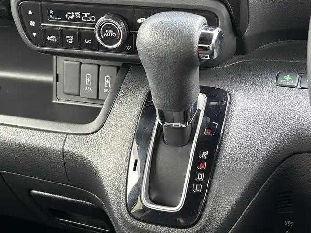 ホンダ Ｎ ＢＯＸ カスタム G L ホンダセンシング 福岡県 2019(令1)年 4.5万km ミラノレッド ・社外8インチナビ/（フルセグ/Bluetooth/USB/HDMI/AUX）/・社外10.2インチ後席用モニター/・両側パワースライドドア/・バックカメラ/・ドライブレコーダー/・ETC/・クルーズコントロール（追従走行可）/・横滑り防止装置/・衝突軽減システム/・レーンキープアシスト/・D/N席シートヒーター/・純正サイドエアロパーツ/・LEDヘッドライト/・電動格納ミラー/・純正ドアバイザー/・純正アルミホイール
