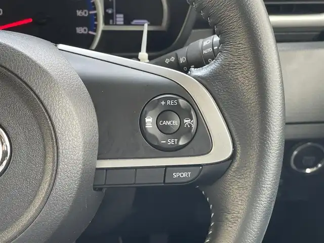 トヨタ ルーミー カスタムG－T 東京都 2021(令3)年 2.4万km ブラックマイカメタリック/パールホワイト2トーン ワンオーナー/スマートアシスト/・衝突回避支援ブレーキ機能/・衝突警報機能/・車線逸脱警報機能/・ふらつき警報/・ブレーキ制御付誤発進抑制機能/・コーナーセンサー/・アダプティブドライビングビーム/・路側逸脱警報/・アダプティブクルーズコントロール/・標識認識機能/ウェルカムパワースライドドア/純正SDナビ【NSCN-W68】/・ワンセグTV/BT/CD/DVD/ラジオ/全方位カメラ/ビルトインETC/前後ドライブレコーダー/ボディ同色ドアミラー/・オート格納機能/ウインカー/アンダーミラー/コンフォートパッケージ/・前席シートヒーター/・シートバックテーブル/革巻きステアリング/ステアリングスイッチ/2列目サンシェード/プッシュEgスタート/ストップ/スマートキー/純正15インチAW/純正LEDヘッドライト/フォグランプ/ドアバイザー/純正フロアマット/取扱説明書/ナビ取扱説明書/新車時保証書