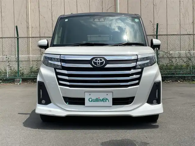 トヨタ ルーミー カスタムG－T 東京都 2021(令3)年 2.4万km ブラックマイカメタリック/パールホワイト2トーン ワンオーナー/スマートアシスト/・衝突回避支援ブレーキ機能/・衝突警報機能/・車線逸脱警報機能/・ふらつき警報/・ブレーキ制御付誤発進抑制機能/・コーナーセンサー/・アダプティブドライビングビーム/・路側逸脱警報/・アダプティブクルーズコントロール/・標識認識機能/ウェルカムパワースライドドア/純正SDナビ【NSCN-W68】/・ワンセグTV/BT/CD/DVD/ラジオ/全方位カメラ/ビルトインETC/前後ドライブレコーダー/ボディ同色ドアミラー/・オート格納機能/ウインカー/アンダーミラー/コンフォートパッケージ/・前席シートヒーター/・シートバックテーブル/革巻きステアリング/ステアリングスイッチ/2列目サンシェード/プッシュEgスタート/ストップ/スマートキー/純正15インチAW/純正LEDヘッドライト/フォグランプ/ドアバイザー/純正フロアマット/取扱説明書/ナビ取扱説明書/新車時保証書
