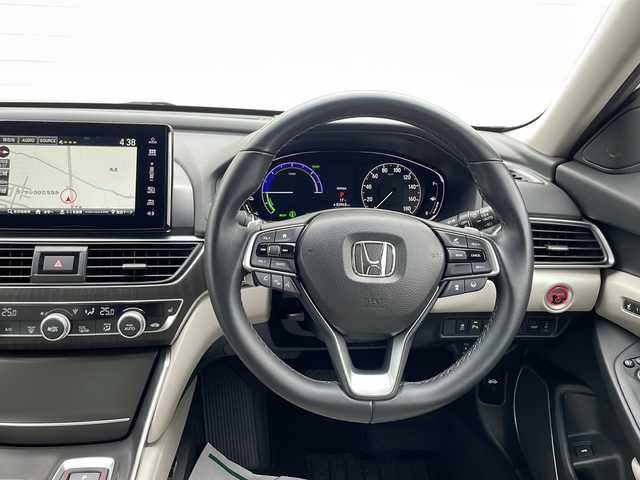 ホンダ アコード EX 茨城県 2021(令3)年 3.2万km プラチナホワイトパール ホンダセンシング/サンルーフ/純正ナビ/　　BT/フルセグ/バックカメラ/アダプティブクルーズコントロール/LEDオートライト/レザーシート/パワーシート/シートメモリー/シートヒーター /社外18インチアルミホイール/置くだけ充電/電子パーキングブレーキ/ブレーキホールド/ステアリングスイッチ/ヘッドアップディスプレイ/パドルシフト/クリアランスソナー /スマートキー/ETC