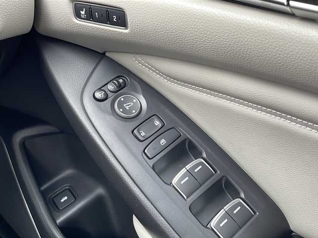 ホンダ アコード EX 茨城県 2021(令3)年 3.2万km プラチナホワイトパール ホンダセンシング/サンルーフ/純正ナビ/　　BT/フルセグ/バックカメラ/アダプティブクルーズコントロール/LEDオートライト/レザーシート/パワーシート/シートメモリー/シートヒーター /社外18インチアルミホイール/置くだけ充電/電子パーキングブレーキ/ブレーキホールド/ステアリングスイッチ/ヘッドアップディスプレイ/パドルシフト/クリアランスソナー /スマートキー/ETC