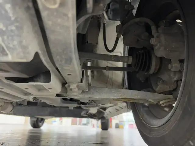 ホンダ Ｎ ＯＮＥ セレクト 三重県 2019(平31)年 6万km プラチナホワイトパール ガソリン/FF/インパネCVT/Carrozzeria 1DINオーディオユニット DEH-5600/（CD/USB/Bluetooth/AM/FM/USB/AUX）/ビルトインETC/安全/・近距離衝突軽減ブレーキ［CTBA］/・VSA（トラクションコントロール＆ABS）/・SRS サイド＆カーテンエアバッグ/装備/・ハーフレザーシート/・シートヒーター（D/N）/・オートエアコン/・プッシュスタート/・充電用USBジャックx2/・ステアリングスイッチ/・電動格納ドアミラー/・全ドアパワーウインドウ/・保/取/・スマートキーx2/2トーンカラー