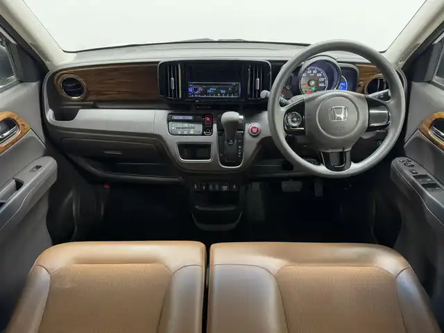 ホンダ Ｎ ＯＮＥ セレクト 三重県 2019(平31)年 6万km プラチナホワイトパール ガソリン/FF/インパネCVT/Carrozzeria 1DINオーディオユニット DEH-5600/（CD/USB/Bluetooth/AM/FM/USB/AUX）/ビルトインETC/安全/・近距離衝突軽減ブレーキ［CTBA］/・VSA（トラクションコントロール＆ABS）/・SRS サイド＆カーテンエアバッグ/装備/・ハーフレザーシート/・シートヒーター（D/N）/・オートエアコン/・プッシュスタート/・充電用USBジャックx2/・ステアリングスイッチ/・電動格納ドアミラー/・全ドアパワーウインドウ/・保/取/・スマートキーx2/2トーンカラー