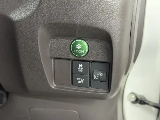 ホンダ Ｎ ＯＮＥ セレクト 三重県 2019(平31)年 6万km プラチナホワイトパール ガソリン/FF/インパネCVT/Carrozzeria 1DINオーディオユニット DEH-5600/（CD/USB/Bluetooth/AM/FM/USB/AUX）/ビルトインETC/安全/・近距離衝突軽減ブレーキ［CTBA］/・VSA（トラクションコントロール＆ABS）/・SRS サイド＆カーテンエアバッグ/装備/・ハーフレザーシート/・シートヒーター（D/N）/・オートエアコン/・プッシュスタート/・充電用USBジャックx2/・ステアリングスイッチ/・電動格納ドアミラー/・全ドアパワーウインドウ/・保/取/・スマートキーx2/2トーンカラー