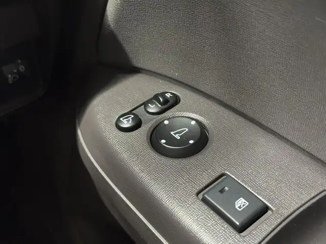 ホンダ Ｎ ＯＮＥ セレクト 三重県 2019(平31)年 6万km プラチナホワイトパール ガソリン/FF/インパネCVT/Carrozzeria 1DINオーディオユニット DEH-5600/（CD/USB/Bluetooth/AM/FM/USB/AUX）/ビルトインETC/安全/・近距離衝突軽減ブレーキ［CTBA］/・VSA（トラクションコントロール＆ABS）/・SRS サイド＆カーテンエアバッグ/装備/・ハーフレザーシート/・シートヒーター（D/N）/・オートエアコン/・プッシュスタート/・充電用USBジャックx2/・ステアリングスイッチ/・電動格納ドアミラー/・全ドアパワーウインドウ/・保/取/・スマートキーx2/2トーンカラー