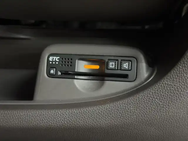 ホンダ Ｎ ＯＮＥ セレクト 三重県 2019(平31)年 6万km プラチナホワイトパール ガソリン/FF/インパネCVT/Carrozzeria 1DINオーディオユニット DEH-5600/（CD/USB/Bluetooth/AM/FM/USB/AUX）/ビルトインETC/安全/・近距離衝突軽減ブレーキ［CTBA］/・VSA（トラクションコントロール＆ABS）/・SRS サイド＆カーテンエアバッグ/装備/・ハーフレザーシート/・シートヒーター（D/N）/・オートエアコン/・プッシュスタート/・充電用USBジャックx2/・ステアリングスイッチ/・電動格納ドアミラー/・全ドアパワーウインドウ/・保/取/・スマートキーx2/2トーンカラー
