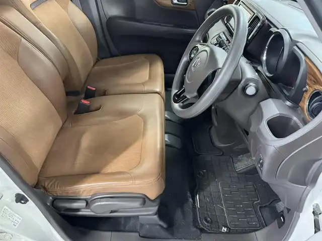 ホンダ Ｎ ＯＮＥ セレクト 三重県 2019(平31)年 6万km プラチナホワイトパール ガソリン/FF/インパネCVT/純正 7インチナビ VXM-184VFi/（CD/DVD/FM/AM/TV/iPod/SD/USB/Bluetooth/AUX）/バックカメラ/ビルトインETC/安全/・近距離衝突軽減ブレーキ［CTBA］/・VSA（トラクションコントロール＆ABS）/・SRS サイド＆カーテンエアバッグ/装備/・ハーフレザーシート/・シートヒーター（D/N）/・オートエアコン/・プッシュスタート/・充電用USBジャックx2/・ステアリングスイッチ/・電動格納ドアミラー/・全ドアパワーウインドウ/・保/取/・スマートキーx2/2トーンカラー