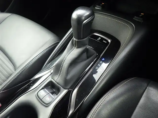 トヨタ カローラツーリング ダブルバイビー 千葉県 2020(令2)年 4.3万km ブラックマイカ Toyota Safety Sense/・プリクラッシュセーフティ/・レーンディパーチャーアラート/・オートハイビーム/・レーダークルーズコントロール/ハーフレザーシート/前席シートヒーター/純正コネクティッドナビ/地デジTV/【Bluetooth接続】/バックカメラ/ドライブレコーダー（DRT-H68A）/革巻きステアリング/ステアリングヒーター/ステアリングスイッチ/ETC/LEDヘッドライト/フォグライト/ウインカーミラー/クリアランスソナー/純正17インチアルミホイル/サイド/カーテン/ニーエアバッグ/スマートキー