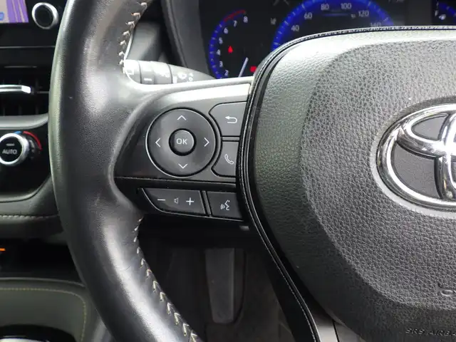 トヨタ カローラツーリング ダブルバイビー 千葉県 2020(令2)年 4.3万km ブラックマイカ Toyota Safety Sense/・プリクラッシュセーフティ/・レーンディパーチャーアラート/・オートハイビーム/・レーダークルーズコントロール/ハーフレザーシート/前席シートヒーター/純正コネクティッドナビ/地デジTV/【Bluetooth接続】/バックカメラ/ドライブレコーダー（DRT-H68A）/革巻きステアリング/ステアリングヒーター/ステアリングスイッチ/ETC/LEDヘッドライト/フォグライト/ウインカーミラー/クリアランスソナー/純正17インチアルミホイル/サイド/カーテン/ニーエアバッグ/スマートキー