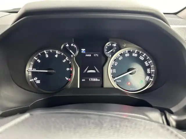 トヨタ ランドクルーザー プラド TX Lパッケージ 道央・札幌 2018(平30)年 1.7万km アティチュードブラックマイカ ・ワンオーナー/・４WD/・純正ナビ/　CD/DVD/SD/BT/フルセグ/・バックカメラ/・ビルトインETC/・前方ドライブレコーダー/・プリクラッシュセーフティ/・レーダークルーズコントロール/・レーンキープアシスト/・クリアランスソナー/・オートハイビーム/・レザーシート/・前席パワーシート/・前席エア/シートヒーター/・LEDヘッドライト/・フォグライト/・オートライト/・プッシュスタート/・スマートキー/・一体型エンジンスターター/・ルーフレール/・純正フロアマット/・ドアバイザー/・保証書/・取扱説明書