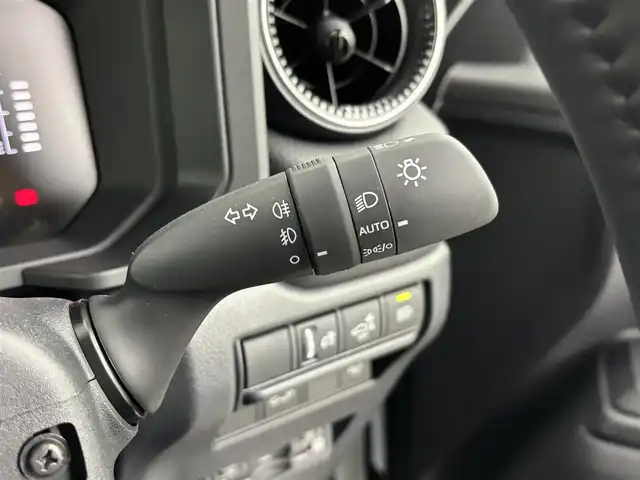 トヨタ ランドクルーザー ２５０ VX 埼玉県 2025(令7)年 0.1万km未満 プラチナホワイトパールマイカ 未使用車/純正12インチナビ/パノラミックビューカメラ/サンルーフ/純正ドライブレコーダー/ルーフレール/バックフォグ/HDMI端子/デジタルインナーミラー/オートマチックハイビーム/スマートキー/ビルトインETC2.0