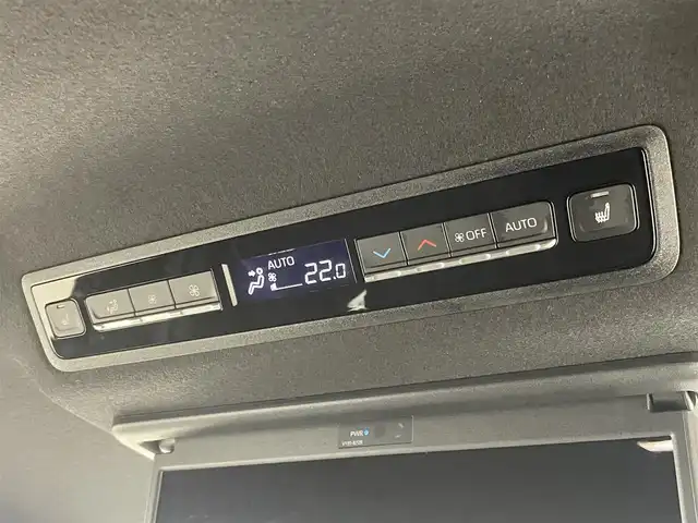 トヨタ ヴォクシー ハイブリッド S－Z 茨城県 2024(令6)年 0.5万km ホワイトパールクリスタルシャイン 純正10.5型DA/フルセグ/アドバンストパーク/全方位カメラ/純正13.2型フリップダウンモニター/ユニバーサルステップ/快適利便パッケージ/衝突被害軽減ブレーキ/車線逸脱抑制装置/レーダークルーズコントロール/オートマチックハイビーム/クリアランスソナー/両側電動スライドドア/ETC2.0/AC100V/シートヒーター/ステアリングヒーター/純正17インチAW/3眼LEDヘッドライト/スマートキー