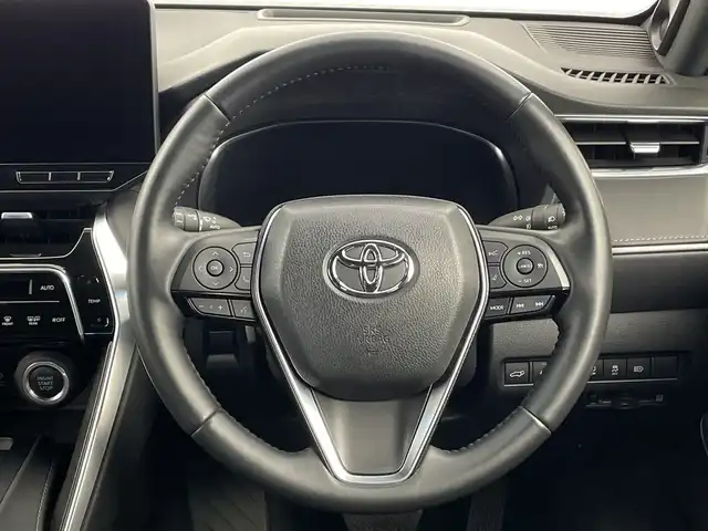 トヨタ ハリアー Z レザーパッケージ 新潟県 2023(令5)年 2.9万km プラチナホワイトパールマイカ メーカーオプションナビ/JBLサウンド/フルセグテレビ/Bluetooth/調光パノラマルーフ/デジタルインナーミラー/アラウンドビューモニター/パワーシート/前席シートヒーター/前席エアシート/パワーバックドア/ETC2.0/プッシュスタート/スマートキー/電動格納ミラー/レーンキープアラート/コーナーセンサー/LEDライト/オートハイビーム/オートライト