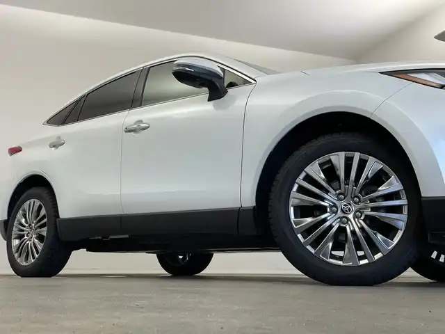 トヨタ ハリアー Z レザーパッケージ 新潟県 2023(令5)年 2.9万km プラチナホワイトパールマイカ メーカーオプションナビ/JBLサウンド/フルセグテレビ/Bluetooth/調光パノラマルーフ/デジタルインナーミラー/アラウンドビューモニター/パワーシート/前席シートヒーター/前席エアシート/パワーバックドア/ETC2.0/プッシュスタート/スマートキー/電動格納ミラー/レーンキープアラート/コーナーセンサー/LEDライト/オートハイビーム/オートライト