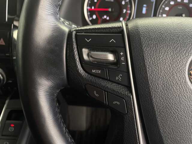 トヨタ ヴェルファイア Z Gエディション 鹿児島県 2019(令1)年 9.3万km ホワイトパールクリスタルシャイン メーカー10インチナビ/（AM/FM/CD/DVD/Bluetooth）/リアエンターテイメントシステム/JBLプレミアムサウンド/パノラミックビューモニター/ツインムーンルーフ/パーキングアシスト/3眼LEDヘッドランプ/デジタルインナーミラー/ブラインドスポットモニター/両側パワースライドドア/パワーバックドア/パワーシート/シートヒーター/ベンチレーション/ステアリングヒーター/トヨタセーフティセンス/・プリクラッシュセーフティ/・レーンディパーチャーアラート/・アダプティブハイビーム/・レーダークルーズコントロール/ETC2.0/前後ドライブレコーダー