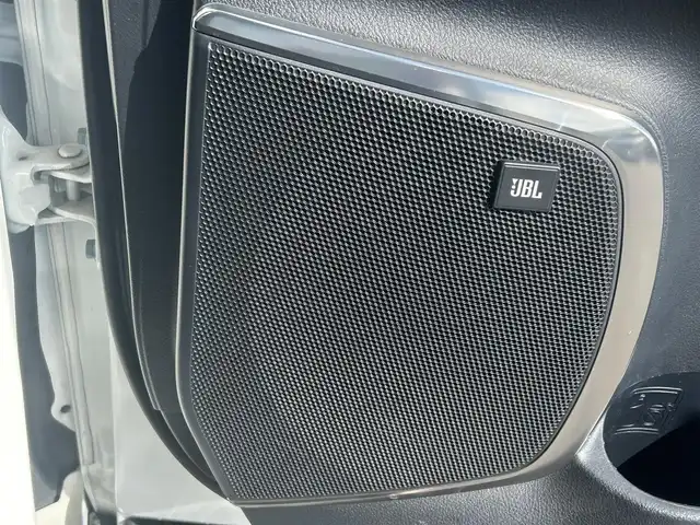 トヨタ ヴェルファイア Z Gエディション 岡山県 2019(令1)年 9.3万km ホワイトパールクリスタルシャイン 登録時走行距離92/577km/純正メーカーオプション10インチナビ/（AM/FM/DISC/TV/Bluetooth）/純正12.1型フリップダウンモニター/ツインムーンルーフ/JBLプレミアムサウンド/トヨタセーフティセンス/・プリクラッシュセーフティ/・レーンディパーチャーアラート/・アダプティブハイビーム/・レーダークルーズコントロール/パノラミックビューモニター/パーキングアシスト/3眼LEDヘッドランプ/デジタルインナーミラー/ブラインドスポットモニター/両側パワースライドドア/スペアキー×1/パワーバックドア/パワーシート(全席)/シートヒーター(全席)/シートベンチレーション(全席)/ステアリングヒーター/ビルトインETC2.0/前後ドライブレコーダー/電動パーキングブレーキ/オートブレーキホールド/プッシュスタート/スマートキー