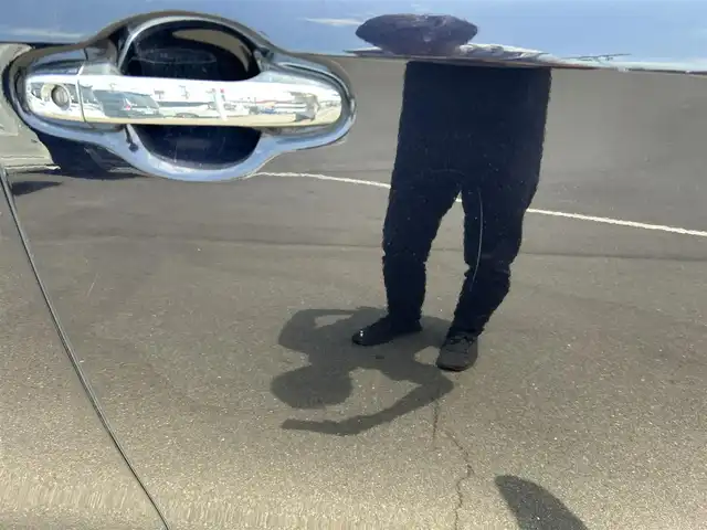 トヨタ エスクァイア ハイブリッド Gi プレミアムパッケージ ブラックテーラード 岡山県 2019(令1)年 9.6万km スパークリングブラックパールクリスタルシャイン 登録時走行距離95162km/社外10インチナビ/フルセグTV(AM.FM.CD.DVD.TV.BT)/両側パワースライドドア/バックカメラ/ETC/ドライブレコーダー/シートヒーター/クリアランスソナー/衝突軽減ブレーキ/クルーズコントロール/レーンキープアシスト/オートマチックハイビーム/アイドリングストップ/15インチ純正AW/純正フロアマット