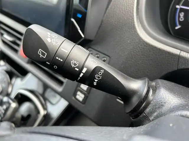 トヨタ エスクァイア ハイブリッド Gi プレミアムパッケージ ブラックテーラード 岡山県 2019(令1)年 9.6万km スパークリングブラックパールクリスタルシャイン 登録時走行距離95162km/社外10インチナビ/フルセグTV(AM.FM.CD.DVD.TV.BT)/両側パワースライドドア/バックカメラ/ETC/ドライブレコーダー/シートヒーター/クリアランスソナー/衝突軽減ブレーキ/クルーズコントロール/レーンキープアシスト/オートマチックハイビーム/アイドリングストップ/15インチ純正AW/純正フロアマット