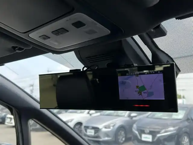 トヨタ エスクァイア ハイブリッド Gi プレミアムパッケージ ブラックテーラード 岡山県 2019(令1)年 9.6万km スパークリングブラックパールクリスタルシャイン 登録時走行距離95162km/社外10インチナビ/フルセグTV(AM.FM.CD.DVD.TV.BT)/両側パワースライドドア/バックカメラ/ETC/ドライブレコーダー/シートヒーター/クリアランスソナー/衝突軽減ブレーキ/クルーズコントロール/レーンキープアシスト/オートマチックハイビーム/アイドリングストップ/15インチ純正AW/純正フロアマット