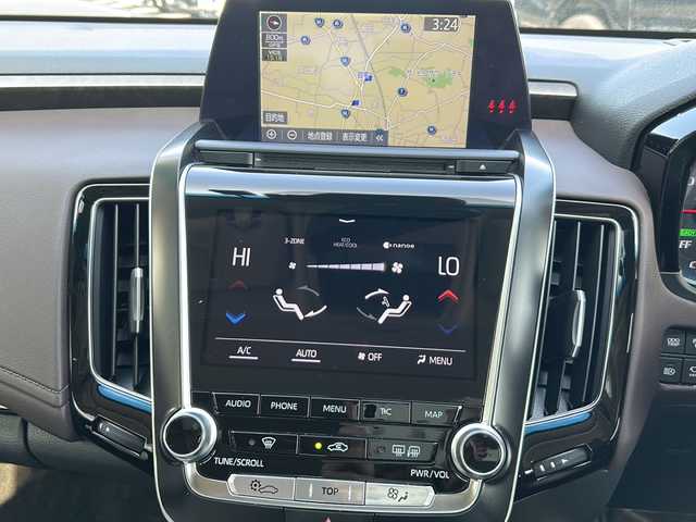 トヨタ クラウン ハイブリッド G－エグゼクティブ 茨城県 2019(令1)年 1.8万km ホワイトパールクリスタルシャイン 横滑り防止装置/コーナーセンサー/レーンキープアシスト/盗難防止装置/オートライト/オートマチックハイビーム/LEDヘッドライト/カーテンエアバッグ/Bluetooth/USB入力端子/ETC2.0/全方位カメラ/フルセグTV/純正SDナビ/サンルーフ/MTモード付AT/パーキングアシスト/スマートキー/冷房AAC/クルーズコントロール/ドライブレコーダー/純正フロアマット/パワーシート/レザーシート/シートヒーター/18インチ純正アルミホイール