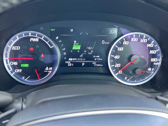 トヨタ クラウン ハイブリッド G－エグゼクティブ 茨城県 2019(令1)年 1.8万km ホワイトパールクリスタルシャイン 横滑り防止装置/コーナーセンサー/レーンキープアシスト/盗難防止装置/オートライト/オートマチックハイビーム/LEDヘッドライト/カーテンエアバッグ/Bluetooth/USB入力端子/ETC2.0/全方位カメラ/フルセグTV/純正SDナビ/サンルーフ/MTモード付AT/パーキングアシスト/スマートキー/冷房AAC/クルーズコントロール/ドライブレコーダー/純正フロアマット/パワーシート/レザーシート/シートヒーター/18インチ純正アルミホイール