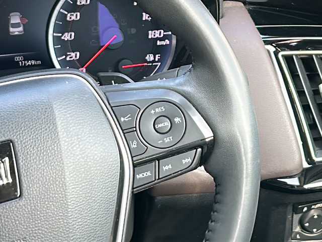 トヨタ クラウン ハイブリッド G－エグゼクティブ 茨城県 2019(令1)年 1.8万km ホワイトパールクリスタルシャイン 横滑り防止装置/コーナーセンサー/レーンキープアシスト/盗難防止装置/オートライト/オートマチックハイビーム/LEDヘッドライト/カーテンエアバッグ/Bluetooth/USB入力端子/ETC2.0/全方位カメラ/フルセグTV/純正SDナビ/サンルーフ/MTモード付AT/パーキングアシスト/スマートキー/冷房AAC/クルーズコントロール/ドライブレコーダー/純正フロアマット/パワーシート/レザーシート/シートヒーター/18インチ純正アルミホイール