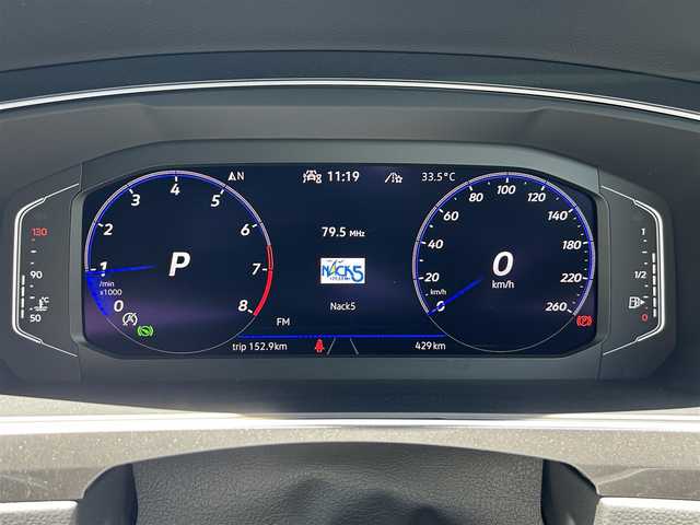 フォルクスワーゲン ＶＷ ティグアン TSI Rライン 東京都 2022(令4)年 0.1万km ガンＭ ワンオーナー/純正Discover Proナビ（9.2インチ）/・Bluetoothオーディオ/USBオーディオ/・Apple CarPlay/AndroidAuto/レザーシートパッケージ/・”R”ロゴ入チタンブラック革シート/・パワーシート（前席）/DCCパッケージ/・5本ツインスポーク20インチアルミホイール/オールインセーフティ/・アクティブクルーズコントロール/・アラウンドビューカメラ/LEDマトリックスヘッドランプ/ビルトインETC2.0/純正ドライブレコーダー（前後）/取扱説明書/保証書/・ディーラー点検整備記録簿（R6/8）/スペアキー1本/カラーコード：LC7Q/ドルフィングレーメタリック