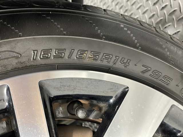 トヨタ タンク カスタムG S 広島県 2017(平29)年 4.3万km ブラックマイカメタリック 禁煙車/純正ナビ/パノラミックビューモニター/両側パワースライドドア/クルーズコントロール/ＥＴＣ/後方コーナーセンサー/衝突被害軽減/フォグランプ/LEDヘッドライト/オートライト/アイドリングストップ/純正14インチアルミホイール(165/65/R14)/エアバッグ(運転席/助手席/サイド)